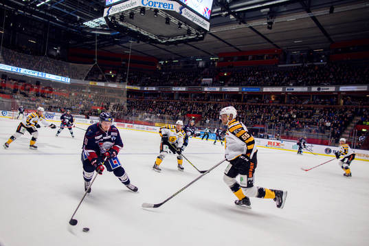 Linköpings Nick Sörenssen och Skellefteås Alexander Urbom