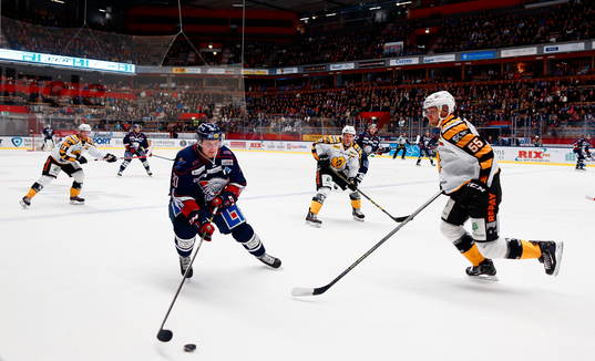 Linköpings Nick Sörensen och Skellefteås Alexander Urbom