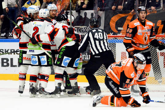 Malmö Redhawks Björn Svensson jublar