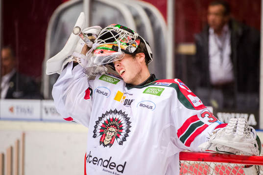 Frölundas målvakt Johan Gustafsson deppar