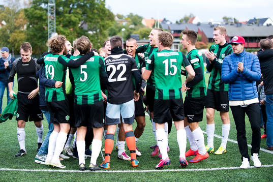 Bläddra bland fler bilder av Fotboll, Division 2, Högaborg - Tenhult