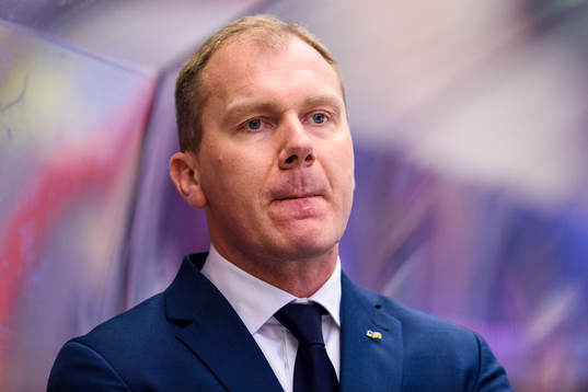 s huvudtränare Johan Lindbom