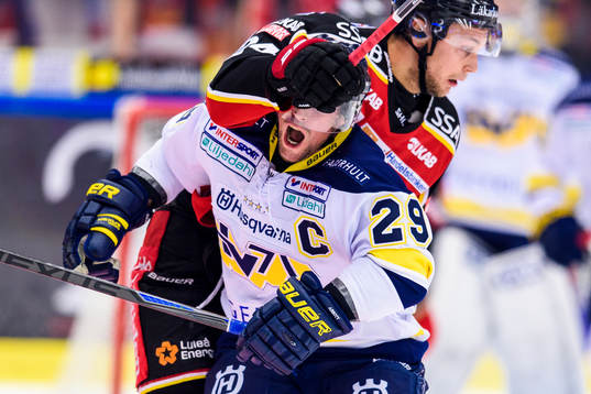 s Chris Abbott en smäll över ansiktet