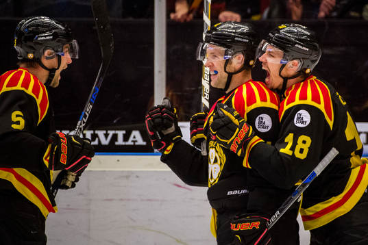 Brynäs Lukas Kilström , Greg Scott  och Anton Rödin