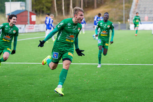 Dalkurds Erik Törnros jublar