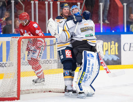 Sundsvalls Mathias Månsson jublar