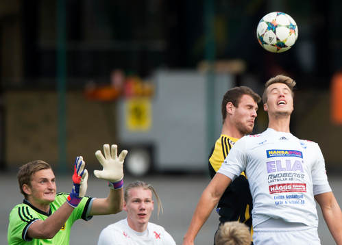 Bläddra bland fler bilder av Fotboll, division 2, IFK Hässleholm - Berga