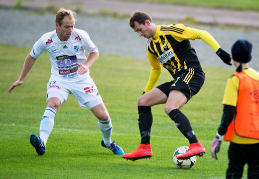 IFK Hässleholms Ilir Salja i matchen i division 2 mellan