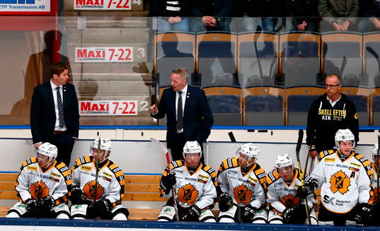 Skellefteås tränare Hans Wallson i bådet