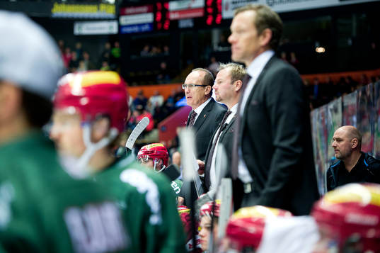 Modos tränare Larry Huras, Henrik Gradin och Jan-Axel