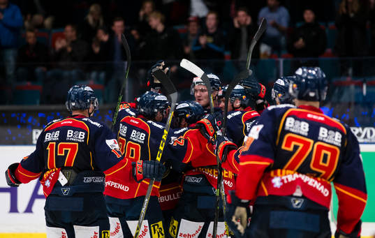 Djurgårdens Marcus Högström (m) gör 4-3