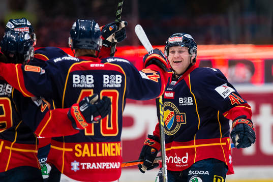 Djurgårdens Patrick Thoresen ser glad ut