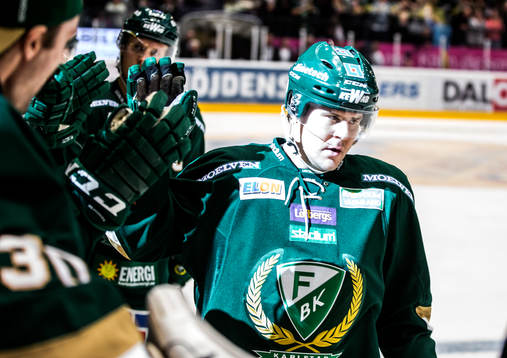 Färjestads Mikael Johansson firar mål 2-1