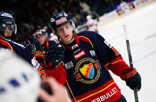 Djurgårdens Marcus Sörensen firar ett mål