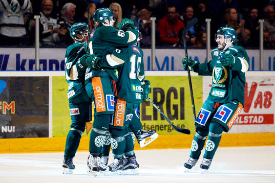 Färjestads Milan Gulas jublar