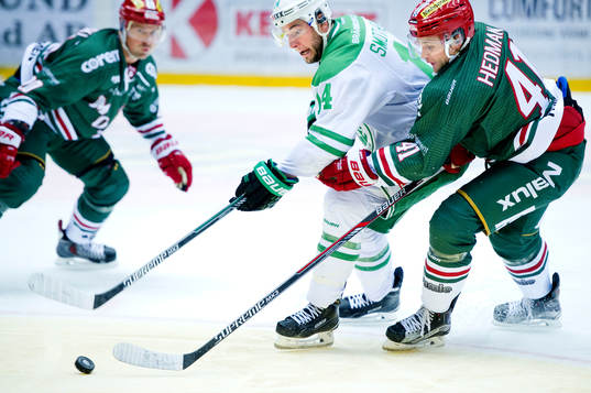 Rögles Jordan Smotherman och Modos Oscar Hedman