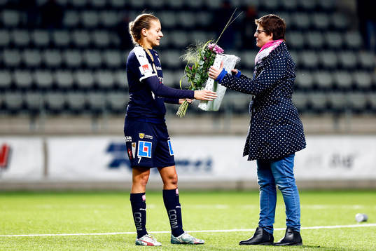 Linköpings Charlotte Rohlin tackas av
