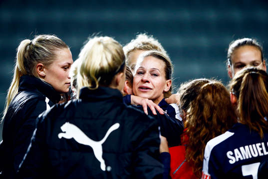 Linköpings Charlotte Rohlin tackas av