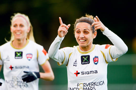 Rosengårds Natasa Andonova jublar