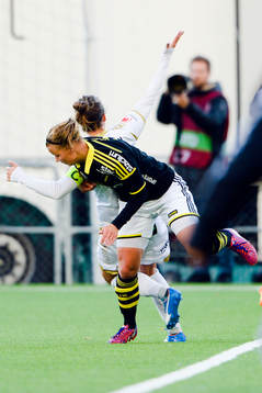 AIKs Maija Saari och Rosengårds Lina Nilsson