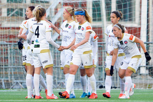 Rosengårds Malin Gunnarsson jublar