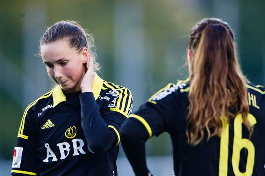 AIKs Jessica Thorin och Filippa Angeldal deppar