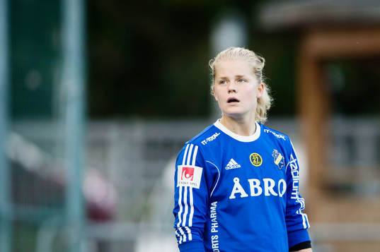 AIKs målvakt Britta Elsert Gynning ser deppig ut