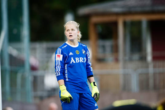 AIKs målvakt Britta Elsert Gynning ser deppig ut