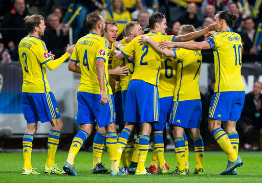 Sveriges Mikael Antonsson, Andreas Granqvist, Kim