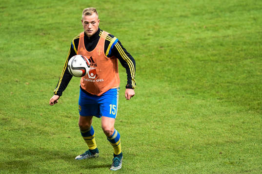 Sveriges John Guidetti värmer upp
