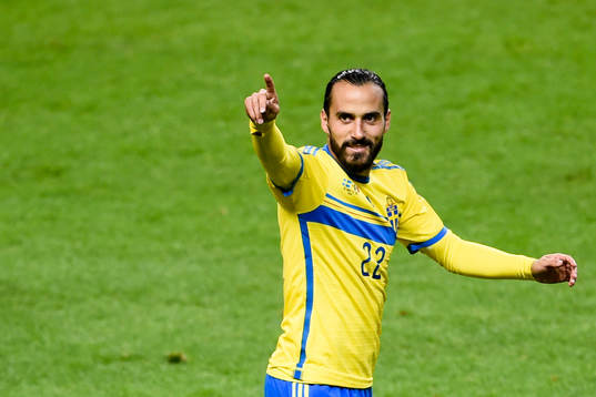 Sveriges Erkan Zengin jublar