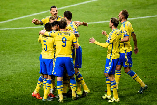Sveriges spelare jublar