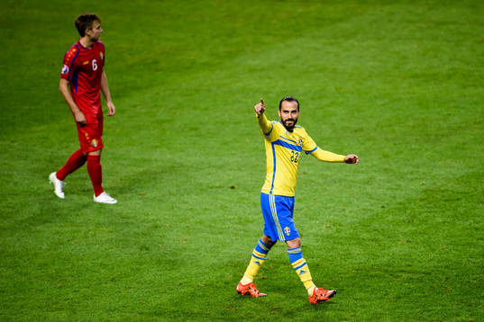 Sveriges Erkan Zengin jublar