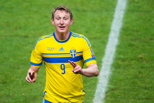 Sveriges Kim Källström byts ut