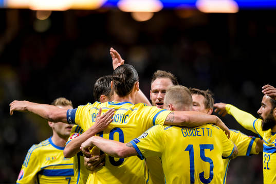 Bläddra bland fler bilder av Fotboll, EM-kval, Sverige - Moldavien
