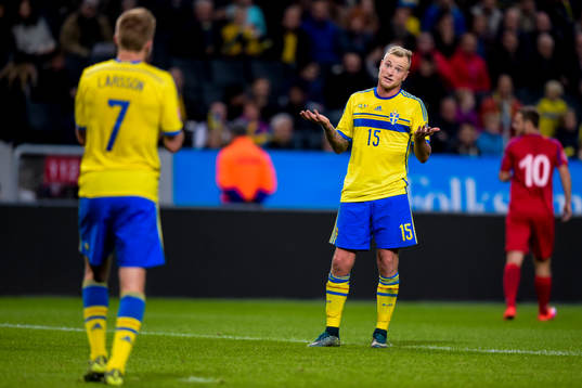 Sveriges Sebastian Larsson och John Guidetti
