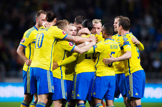 Sveriges Erkan Zengin jublar