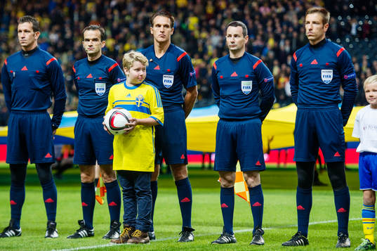 Noah Holmström från Min Stora Dag väntar på att få