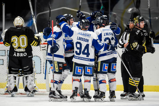 s målvakt Gustaf Lindvall och Jonathan Léman deppar