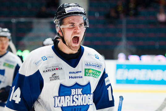 Karlskogas Henrik Björklund jublar