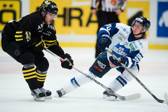 s Jonathan Andersson och Karlskogas Juliuz Persson