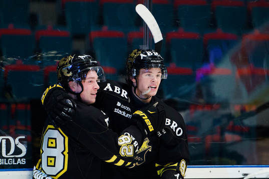 s Jesper Frödén och Malte Strömwall jublar