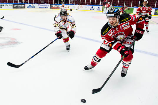 Luleås Emil Sylvegård och Malmö Redhawks Eric Himelfarb