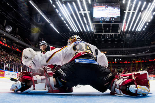Malmö Redhawks Frederik Storm missar sin straff i