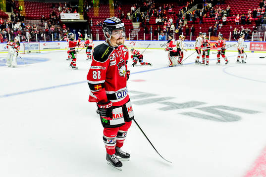 Malmö Redhawks Peter Mueller deppar ishockeymatchen i SHL