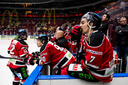Malmö Redhawks Nils Andersson och Mattias Persson deppar i