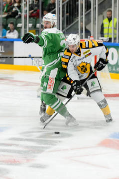 Rögles Ivan Baranka mot Skellefteås Andrew Calof
