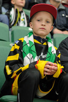 En ung Skellefteå supporter