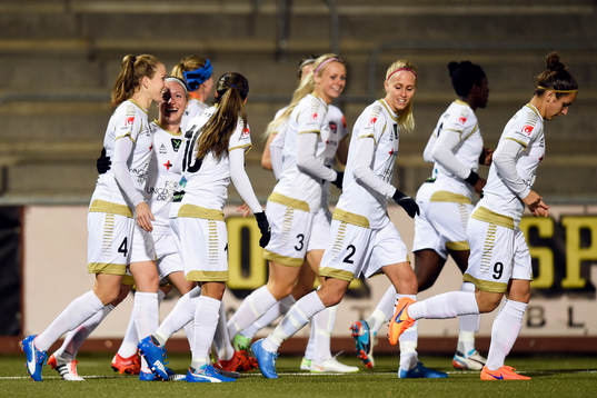 Rosengårds Josee Belanger jublar