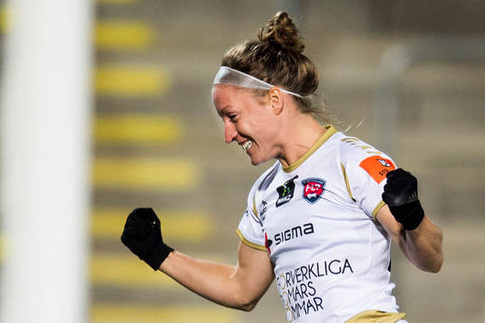 Rosengårds Josee Belanger jublar